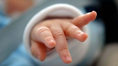 Copilul Anastasiei Cecati rămâne în spital. Starea micuței