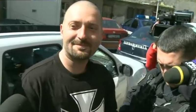 Cheloo, condamnat să presteze muncă în folosul comunităţii la o şcoală generală. 