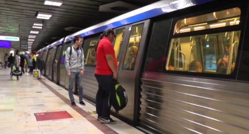 Сотрудники метрополитена в Бухаресте грозят всеобщей забастовкой.
