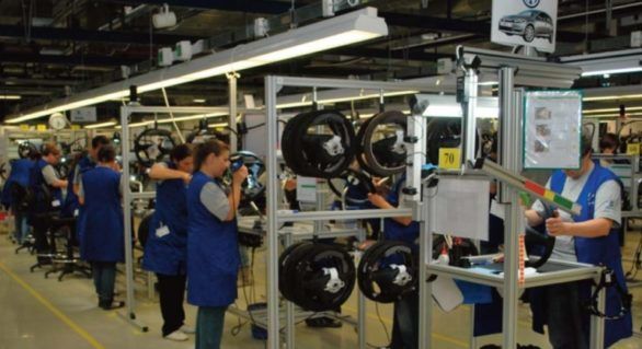Experți: Industria automobilistică a salvat economia Republicii Moldova