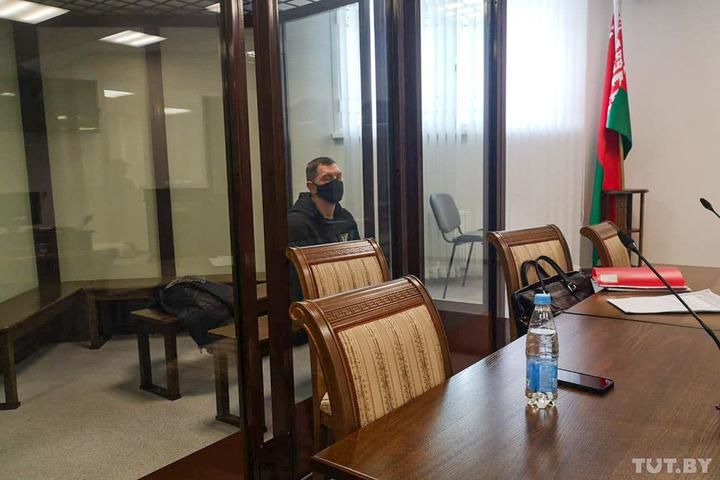 Суд признал виновным убитого силовиками беларуса, а его другу дали 10 лет.