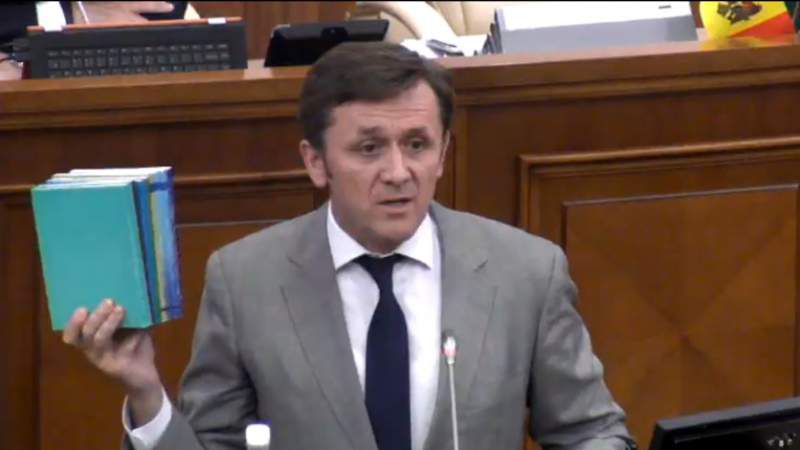 "Пока закон позволяет голосовать по месту нахождения, количество прописанных по одному адресу не имеет значение".   Фото: omg.md