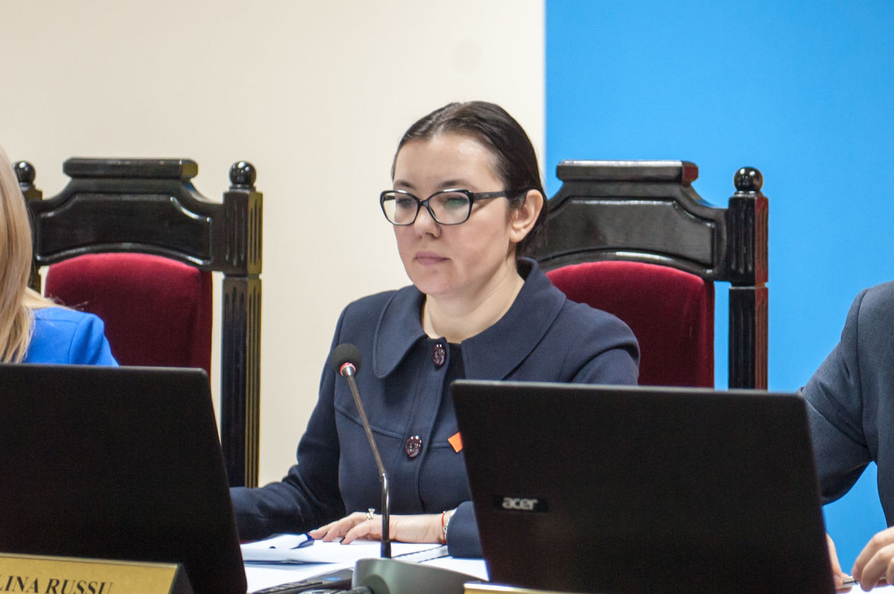 Алина Руссу назвала причины своего ухода в отставку.