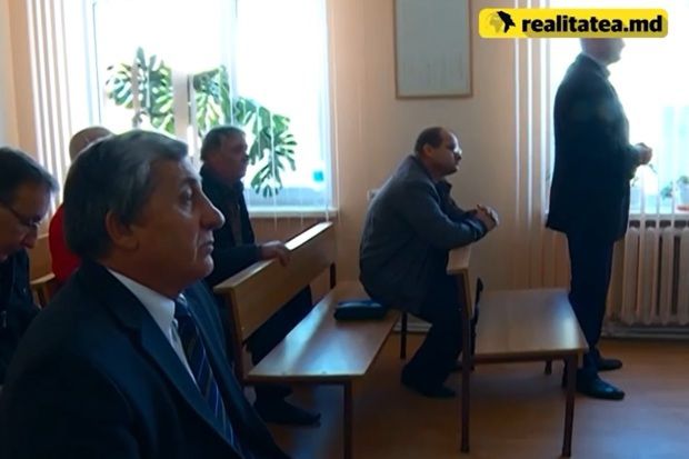 Judecătorii au pus sechestru pe casa şi maşina lui Gheorghe Trocin. Foto: realitatea.md