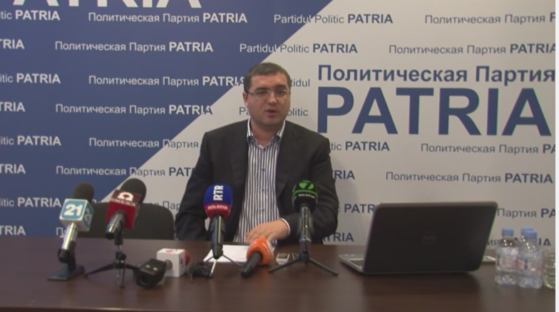Ренато Усатый считает грабительским закон, заставляющий потребителей оплачивать расходы «Апэ-канала» за непредвиденную утечку воды.