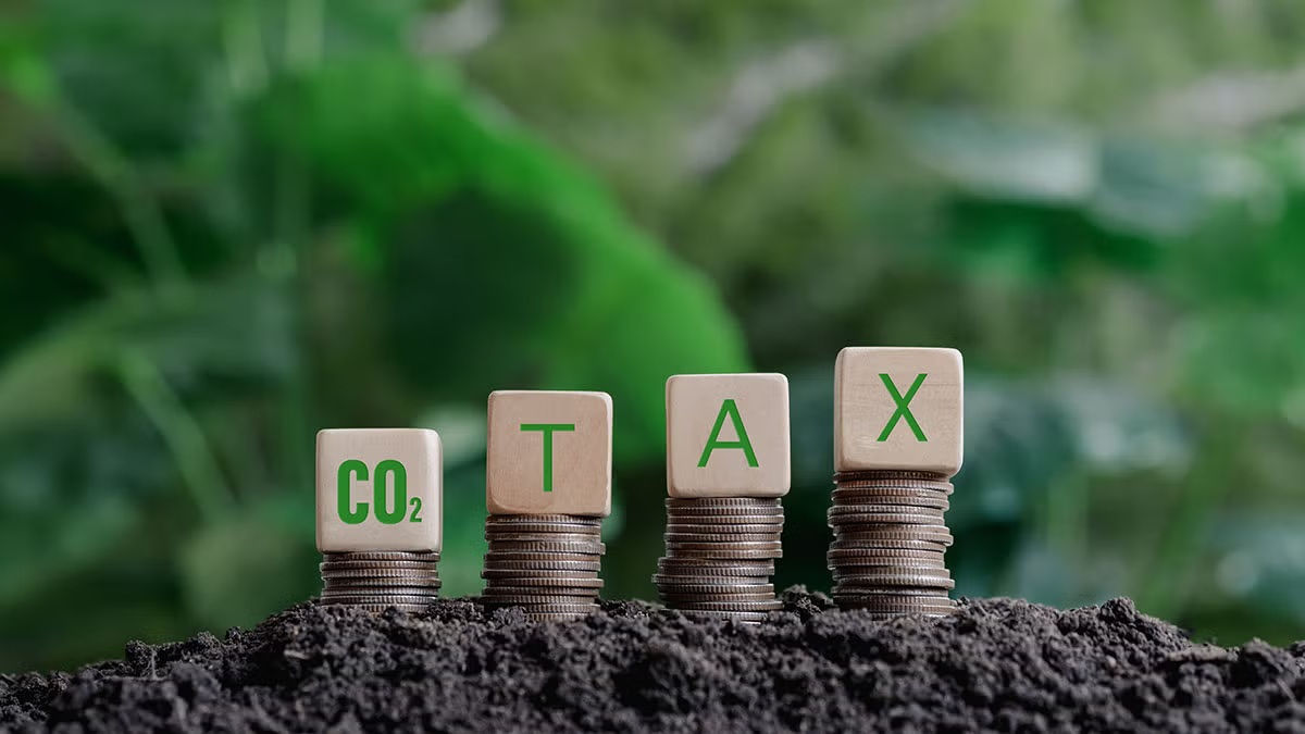 Introducerea taxei pe emisii de CO2 în transport și construcții în UE, amânată până în 2028.
