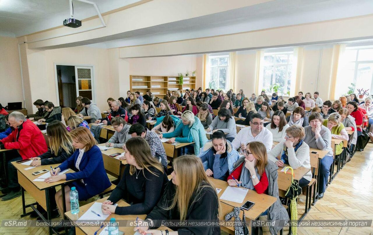 «Тотальный диктант» в Бельцах написали сто человек.