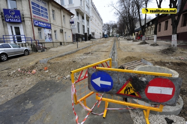 - Microbuzele de pe linia 188: de pe str. A.Pușkin pe str. Cosmonauților - bd. Grigore Vieru - str. Ierusalim - str. Mitropolit G. Bănulescu Bodoni și în continuare pe traseul obișnuit;