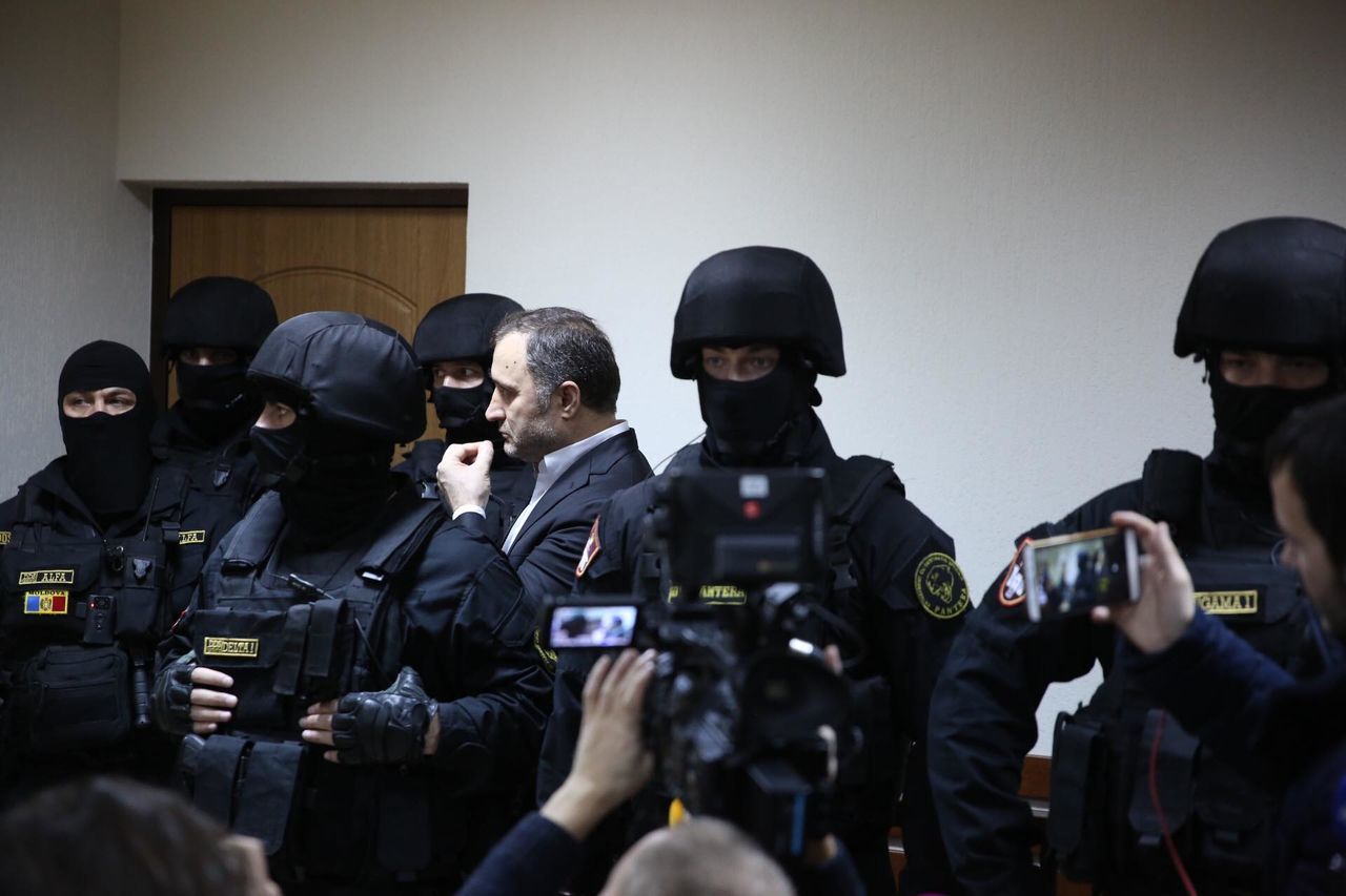 Журналисты спросили Филата, когда политическая система взлетит в воздух/