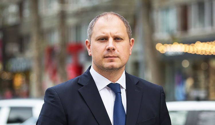 Gligor: Soarta ne oferă malul stâng pe „un platou”, dar autoritățile nu sunt pregătite să accepte acest dar.