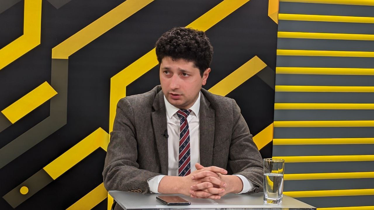 Председатель парламентской комиссии по экономике, бюджету и финансам Раду Мариан.