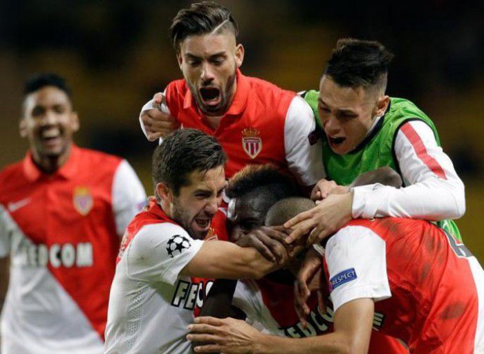 Arsenal Londra a rămas cu şanse foarte mici de calificare în sferturile de finală ale Ligii Campionilor. Foto: fourfourtwo.com