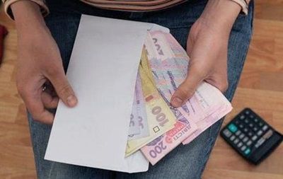 В Украине каждый четвертый работник получает зарплату в конверте.