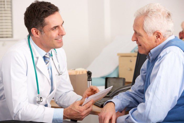 Salarii mai mari pentru lucrătorii medicali din instituțiile de stat. Foto: Crossroads Eldercare Planning