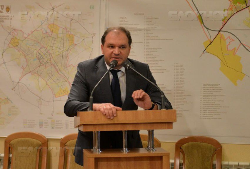 Глава фракциии ПСРМ Ион Чебан.