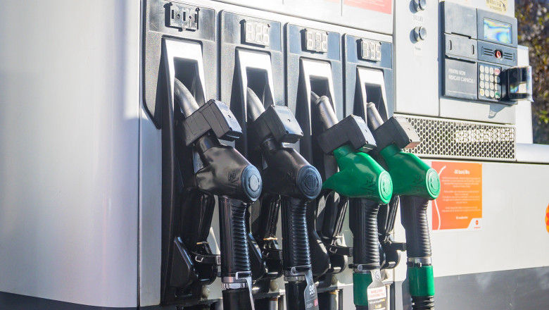 România va declara stare de criză pe piața carburanților: Adaosul comercial și exportul vor limitate.