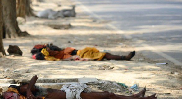 Cel puţin 500 de persoane au murit din cauza valului de căldură care afectează provincia Sindh din sudul Pakistanului. Foto: dailypakistan.com