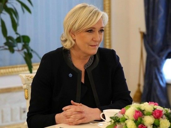 Ле Пен заявила, что не поддерживает отмену санкций против РФ.