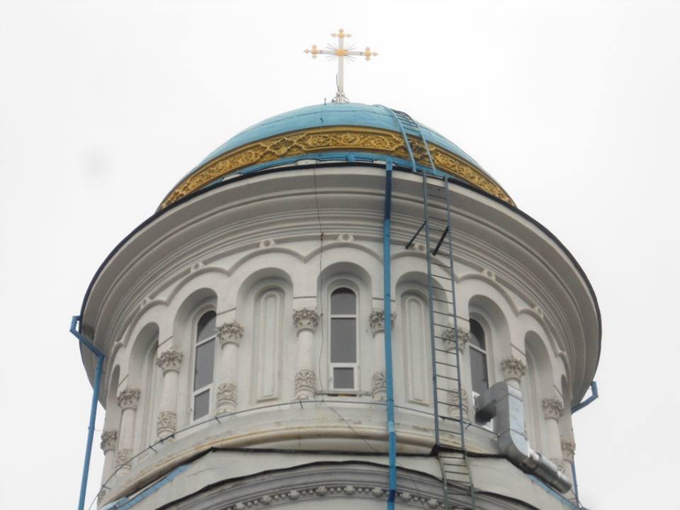 Potrivit specialiştilor, Catedrala a fost renovată fără să fie respectate normele în cazul monumentelor istorice.