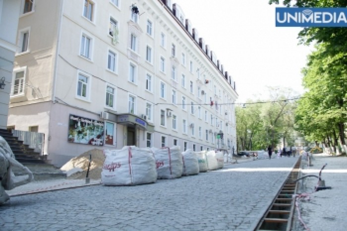 Potrivit autorităţilor municipale, lucrările de amenajare a străzii pietonale vor costa 300.000 de euro.