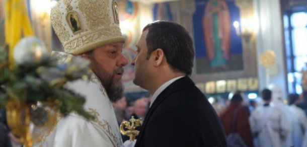 Paștele este sărbătorit pe data de 1 mai.