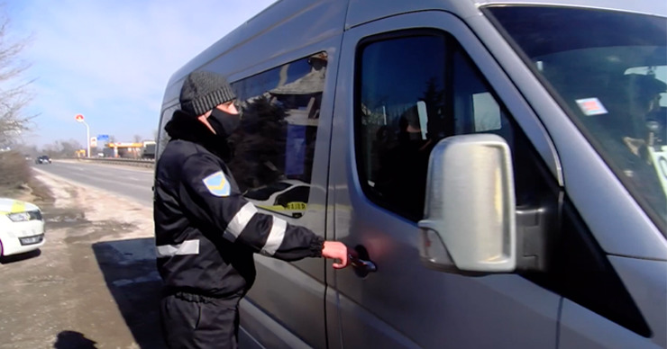 Полиция провела проверки общественного транспорта.