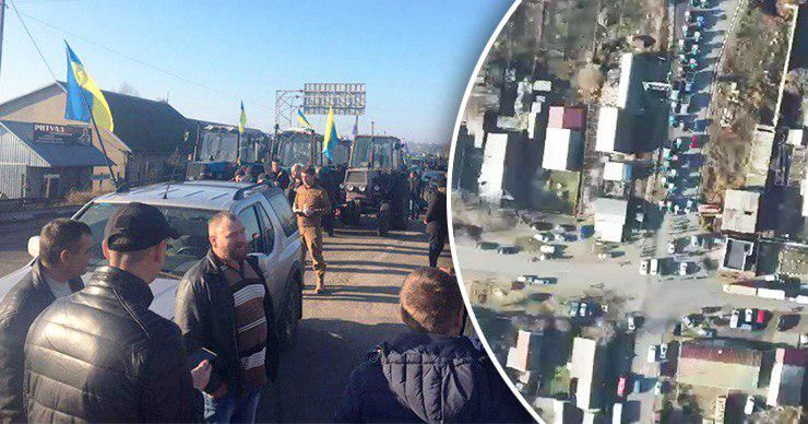 На въезде в пункт пропуска образовались километровые заторы.