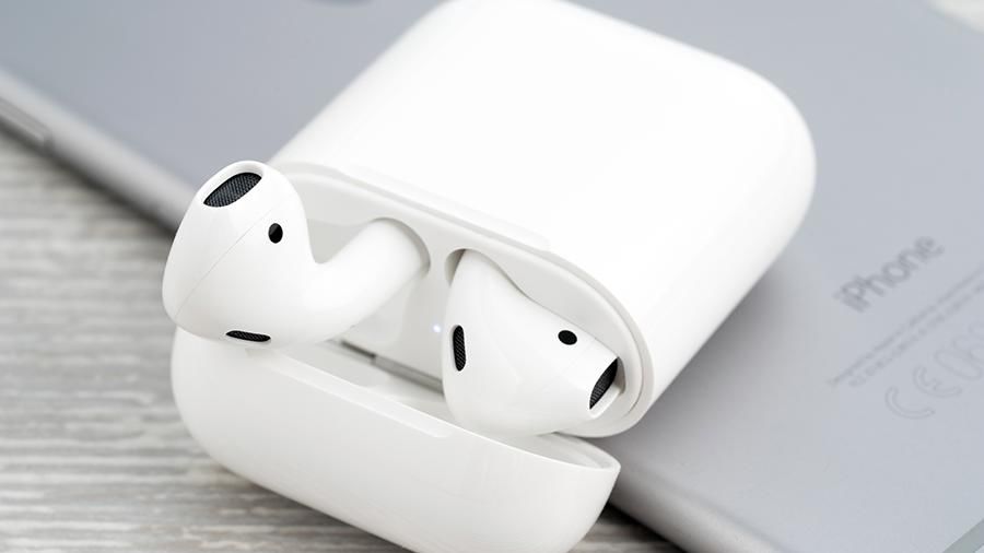 Компания Apple улучшила технические характеристики беспроводных наушников AirPods. 