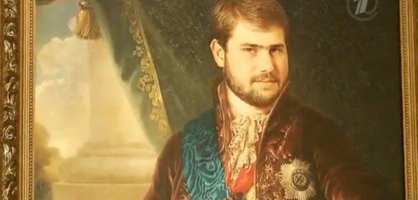 Ilan Shor le propune pasagerilor să servească într-un restaurant din incinta Aeroportului o cafea contra unui poem. Foto: simpalsmedia.com