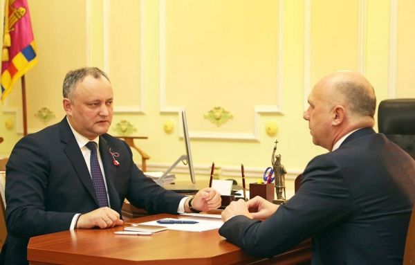 Глава государства обсудил с премьер-министром назначение и отзыв молдавских послов.