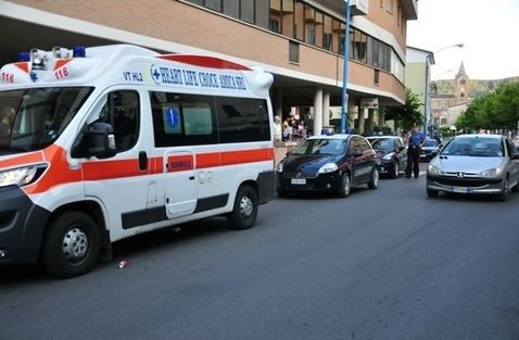 După ce și-a omorât fetița, femeia ar fi vrut să-și pună capăt zilelor.