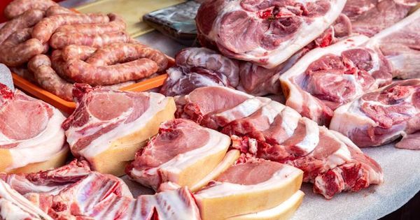 Epidemia de pestă porcină îşi pune amprenta pe preţul la carne