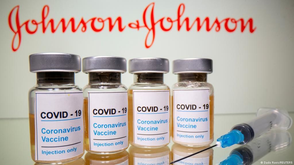 В США заявили о риске развития редкого заболевания после прививки J&amp;J.
