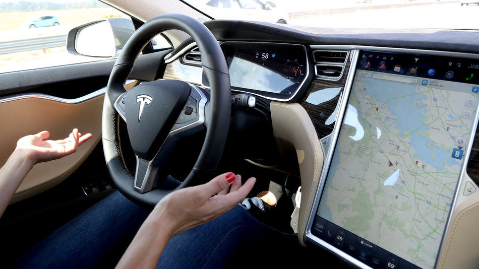 Tesla проедет от Лос-Анджелеса до Нью-Йорка на автопилоте.