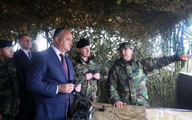Igor Dodon condamnă iniţiativa creării unui batalion moldo-român.