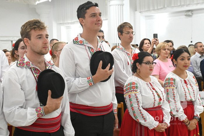 Voluntarii americani ai Corpului Păcii își încep misiunea în Republica Moldova.
