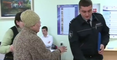 Конфликт удалось уладить только пришедшим полицейским.