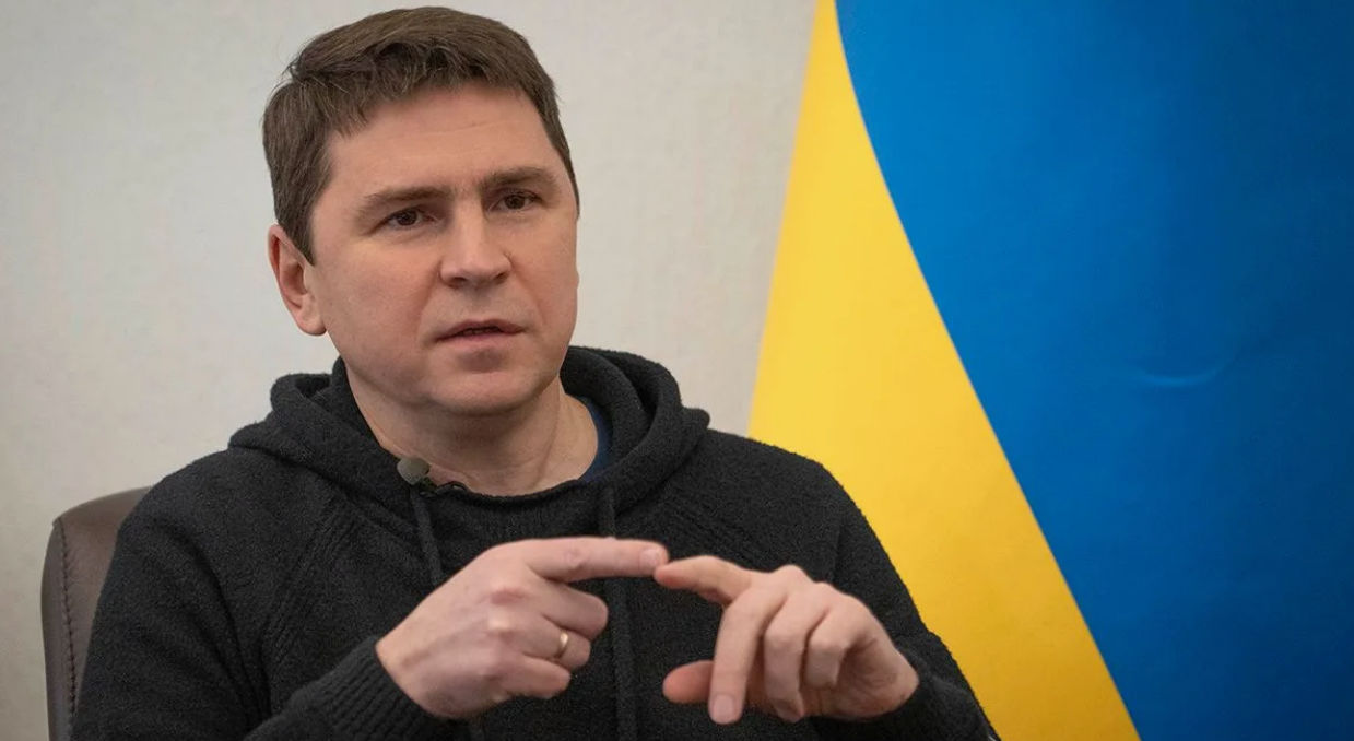 Подоляк о "бусиках" во время мобилизации: Вы не можете все запретить.