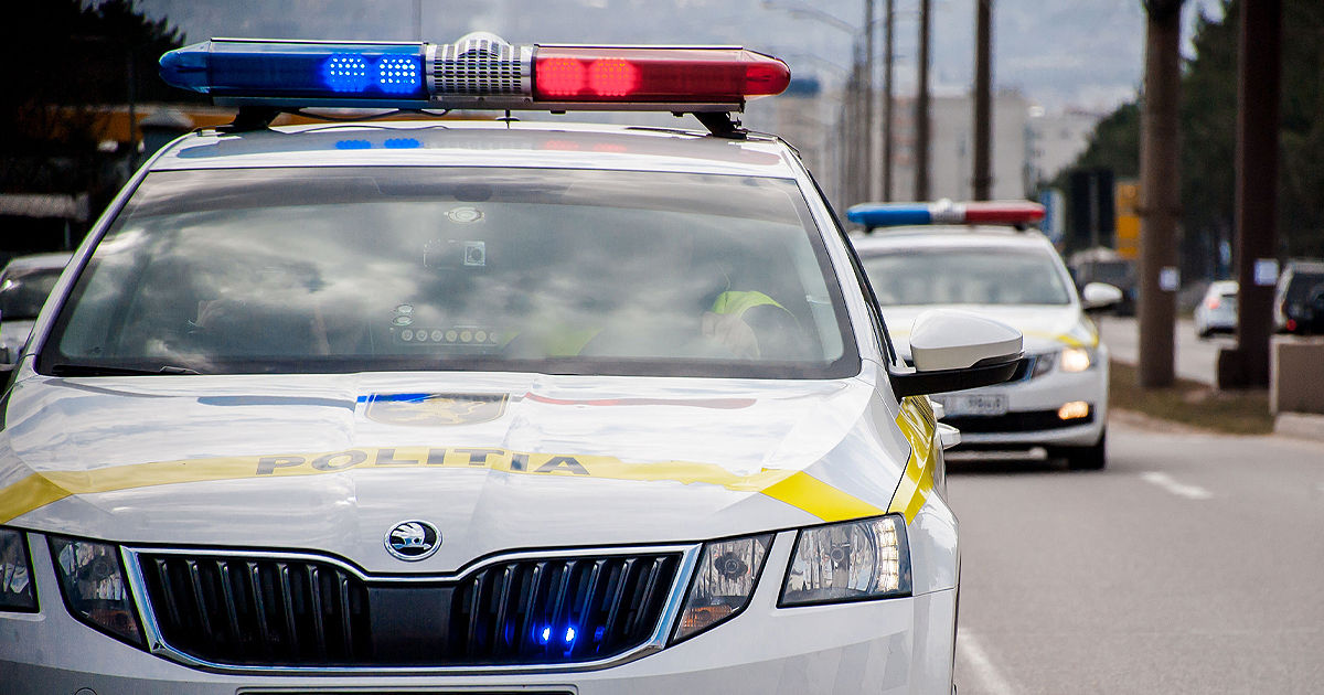 Accident tragic la Taraclia: Un tânăr a murit, după ce s-a răsturnat cu Mercedesul într-o curbă.