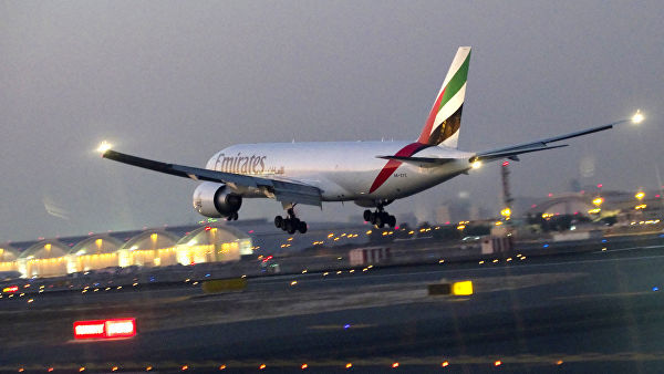 В каирском аэропорту произошло ЧП с самолетом Emirates.
