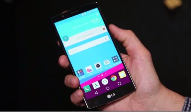 Смартфон работает на базе OC Android 5.1 Lollipop с новым фирменным интерфейсом LG UX 4.0.