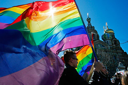 Путин подписал федеральный закон о запрете пропаганды нетрадиционных сексуальных отношений среди несовершеннолетних.