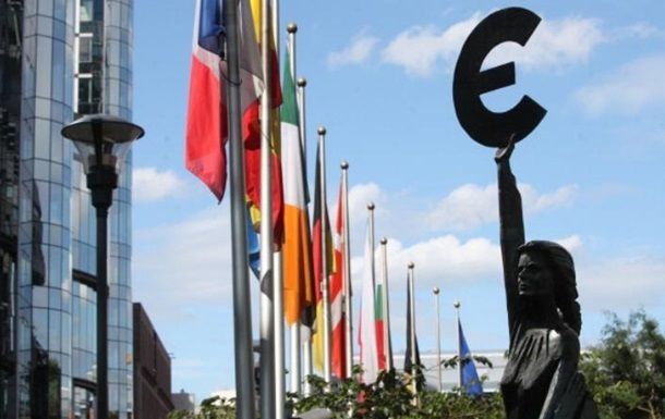 Посол ЕС: Коррупция в Украине страшнее войны.