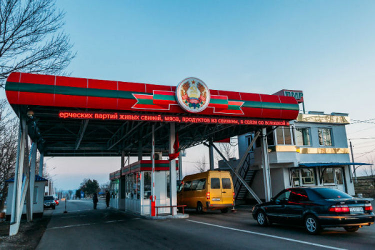 Частично были сняты некоторые ограничения движения на левом берегу Днестра.