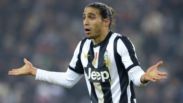 Пьяный футболист «Ювентуса» на Ferrari врезался в остановку. Фото: forzajuve.ru