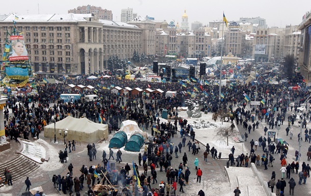 Майдан не собирается расходится до выборов. Фото: Reuters