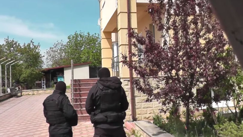 Прокуратура предоставила подробности обысков у Руслана Попова.
