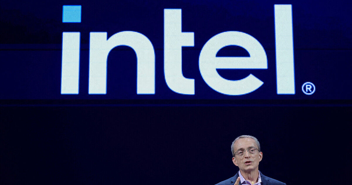 Глава Intel начал постить молитвы в соцсетях после обвала акций компании