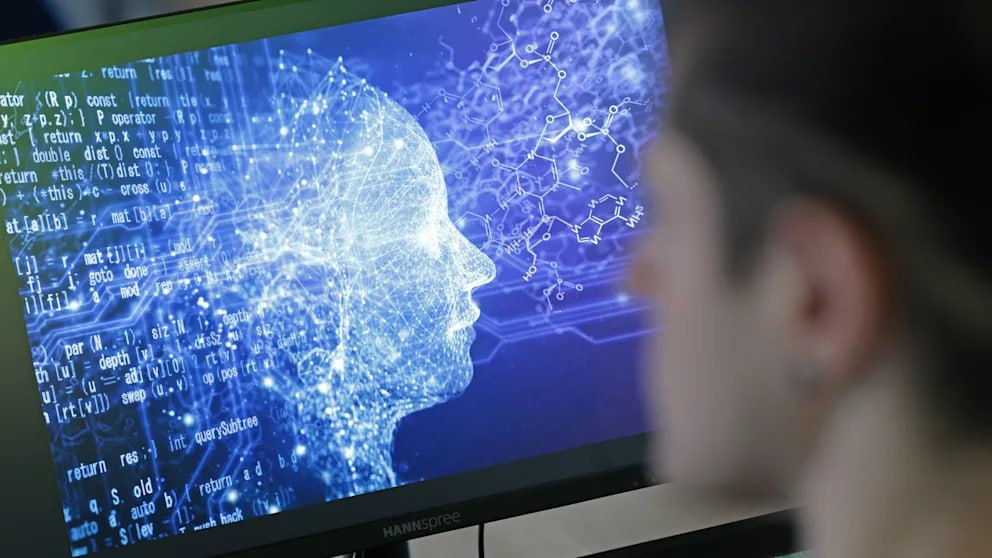 Tot mai mulți studenți din universitățile britanice abuzează de inteligența artificială.
