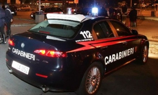 Doi moldoveni, frate și soră au fost reținuți de poliția italiană după ce au fost prinși că au furat mai multe bunuri dintr-un supermarket.
